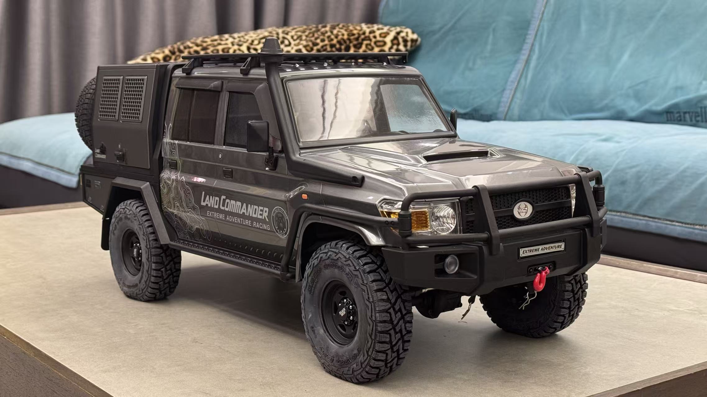 瑞泰LC79高仿真细节还原真实越野性能