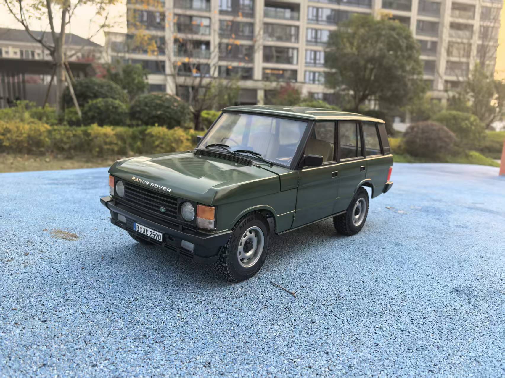 1970年代的英伦贵族，方盒子里的硬派灵魂