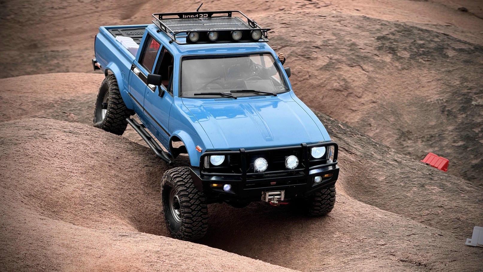 TF2、FJ、卫士一起野跑